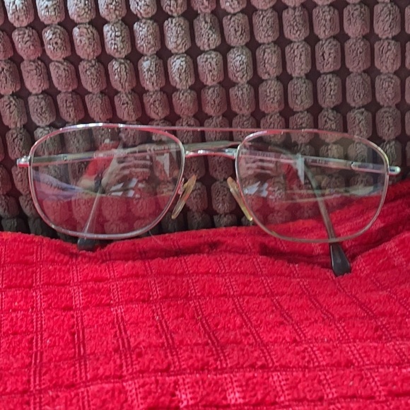 LUXOTTICA VINTAGE EYEGLASS FRAMES ZZ6 - Picture 4 of 7